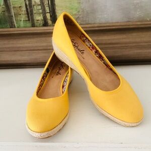 LifeStride Women's Karma platform espadrilles Marigold Yellow Size 8M slip on